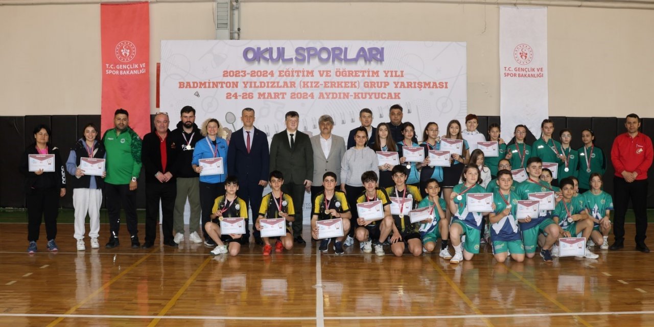 Genç yeteneklerin badminton mücadelesi tamamlandı