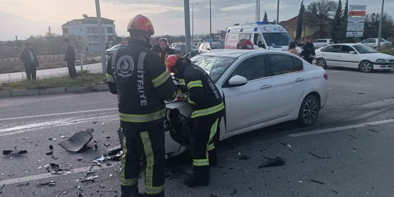 Denizli’de trafik kazası: 3 yaralı
