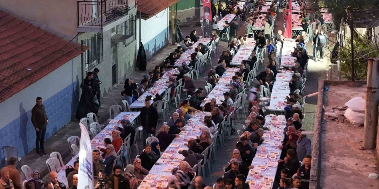 Başkan Çerçioğlu, iftar sofralarında vatandaşlarla buluşuyor