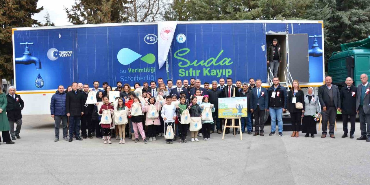 Minik eller suyu korumak için eğitim aldı