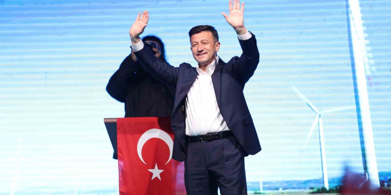 Hamza Dağ: “Bıkmadan, usanmadan heyecanımı tüm İzmir’le paylaşacağım”