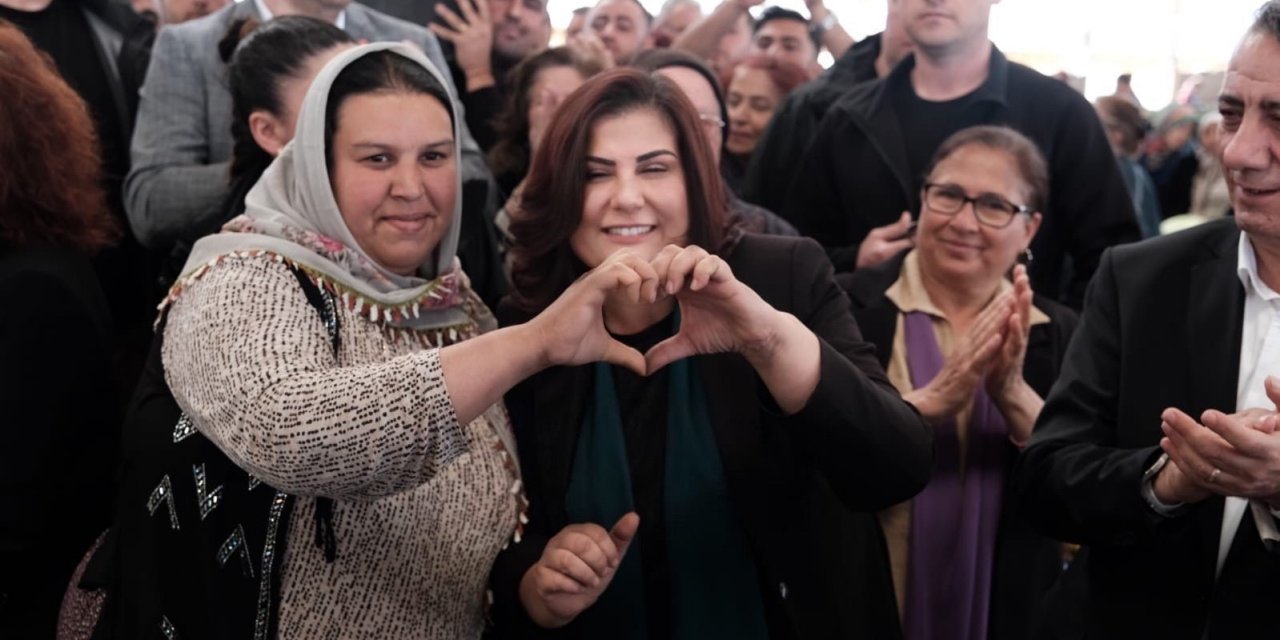 Başkan Çerçioğlu, Efeler Kapalı Pazaryeri’nde vatandaşlarla buluştu