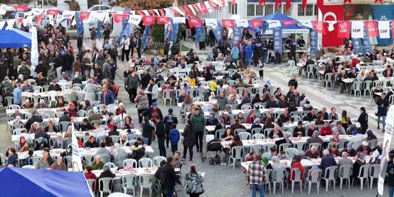 Başkan Çerçioğlu, Çeştepe’de vatandaşlarla iftarda buluştu