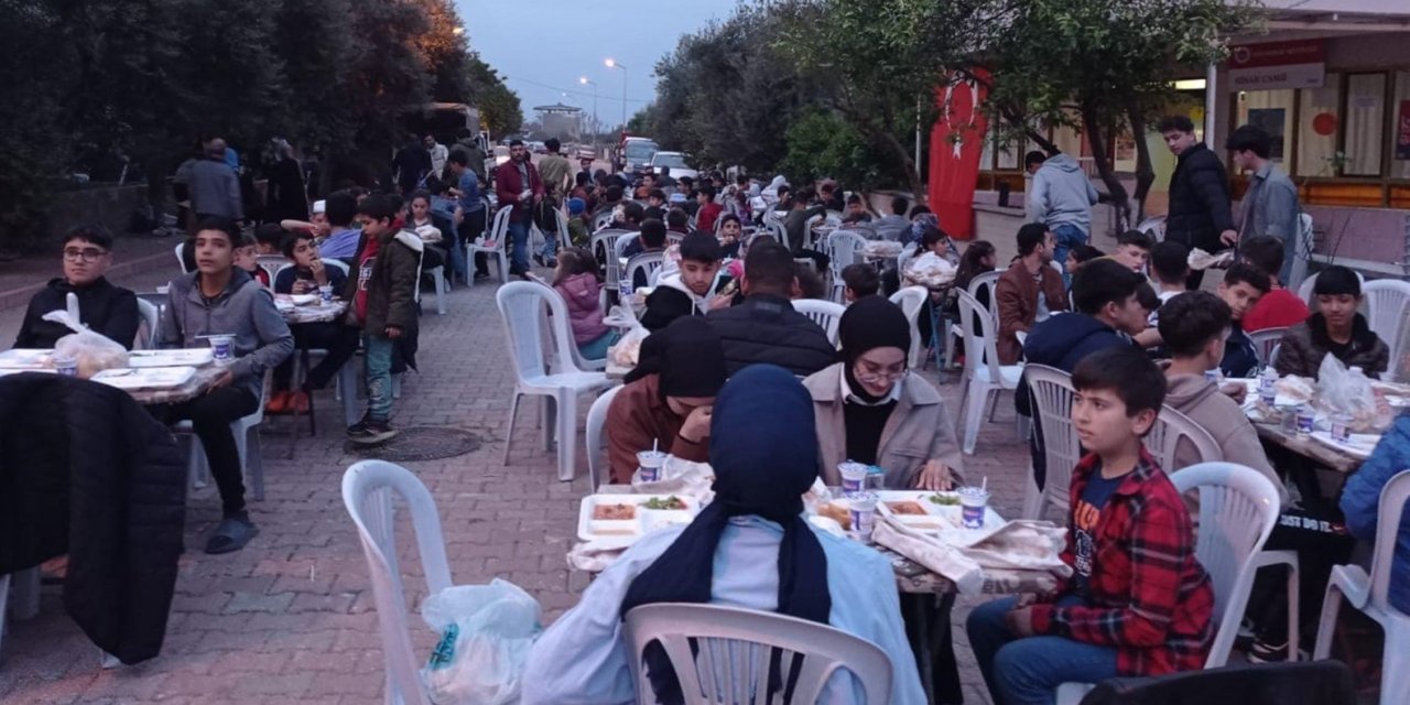 Sultanhisar’da çocuklara iftar düzenlendi
