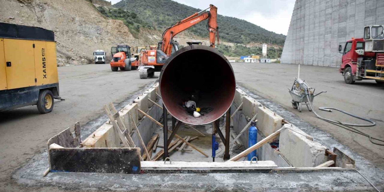 Sarıçay Barajı’nda çalışmalar devam ediyor