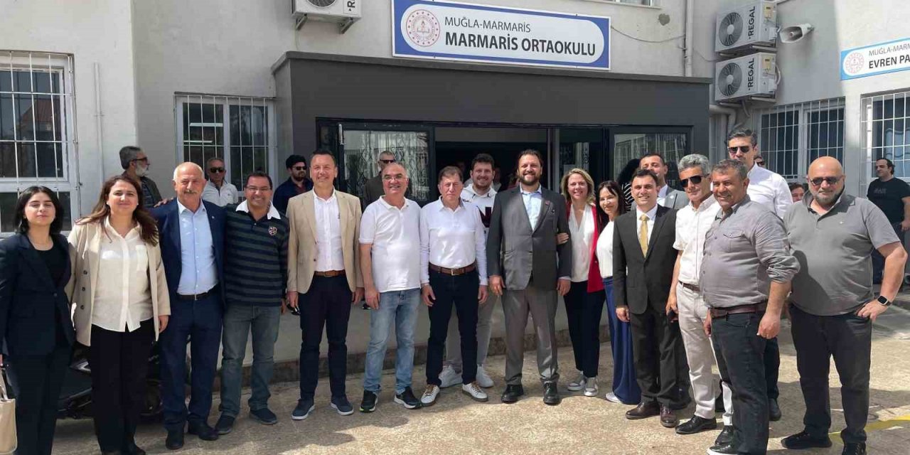 Cumhur ittifakı Marmaris Belediye Başkan Adayı Yazıcı, oyunu kullandı
