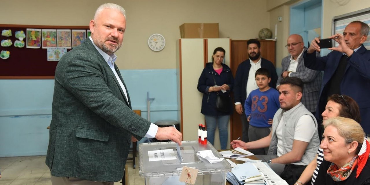 Başkan Pehlivan: “Oylarımız demokrasi ve Menemen için”