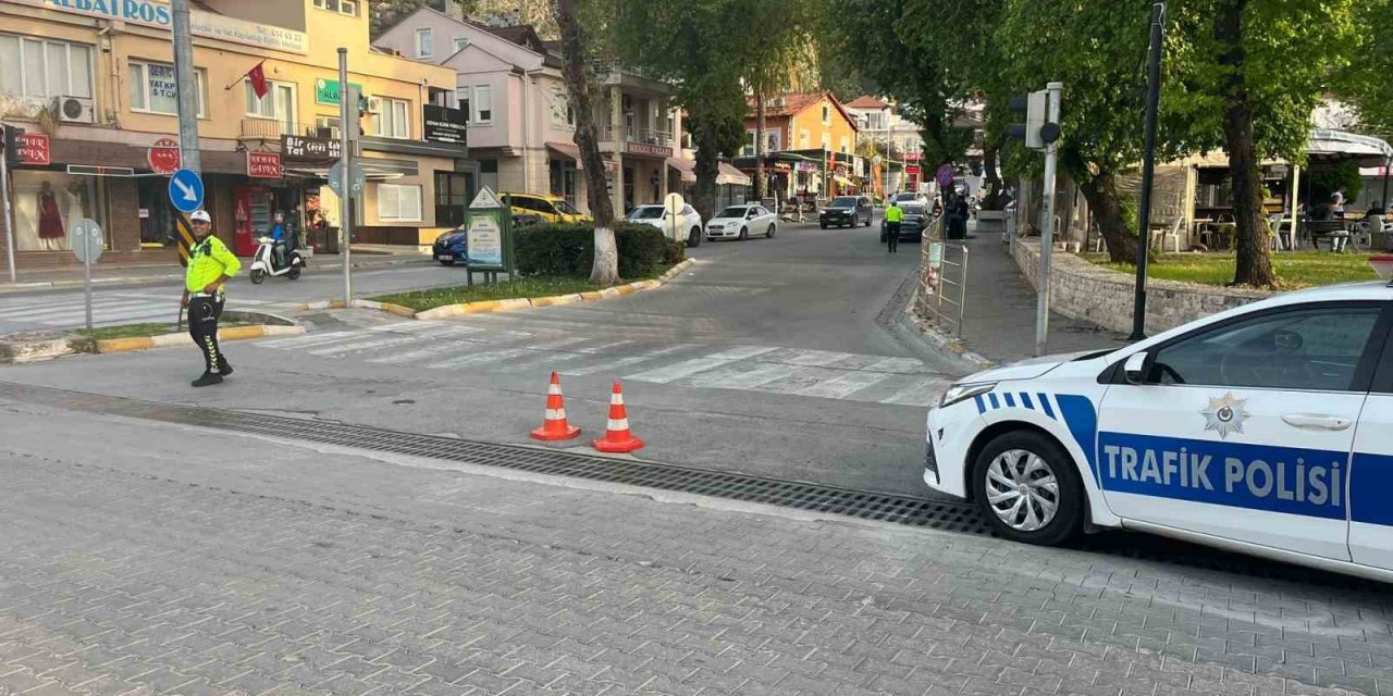 Fethiye’de seçim güvenliği nedeniyle yollar trafiğe kapatıldı