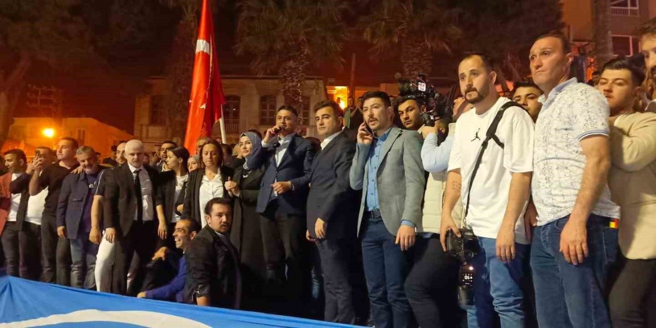 Serkan Acar 3’üncü kez kazandı; Aliağa’nın il olma hedefini açıkladı