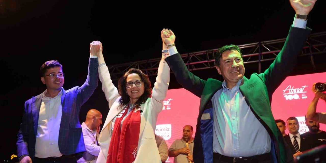 Aras ve Köksal seçim zaferini kutladı