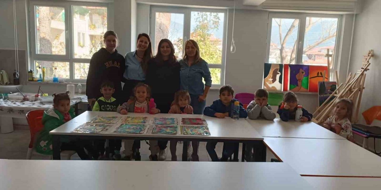 Köyceğizli minikler ebru çalışmasına katıldı