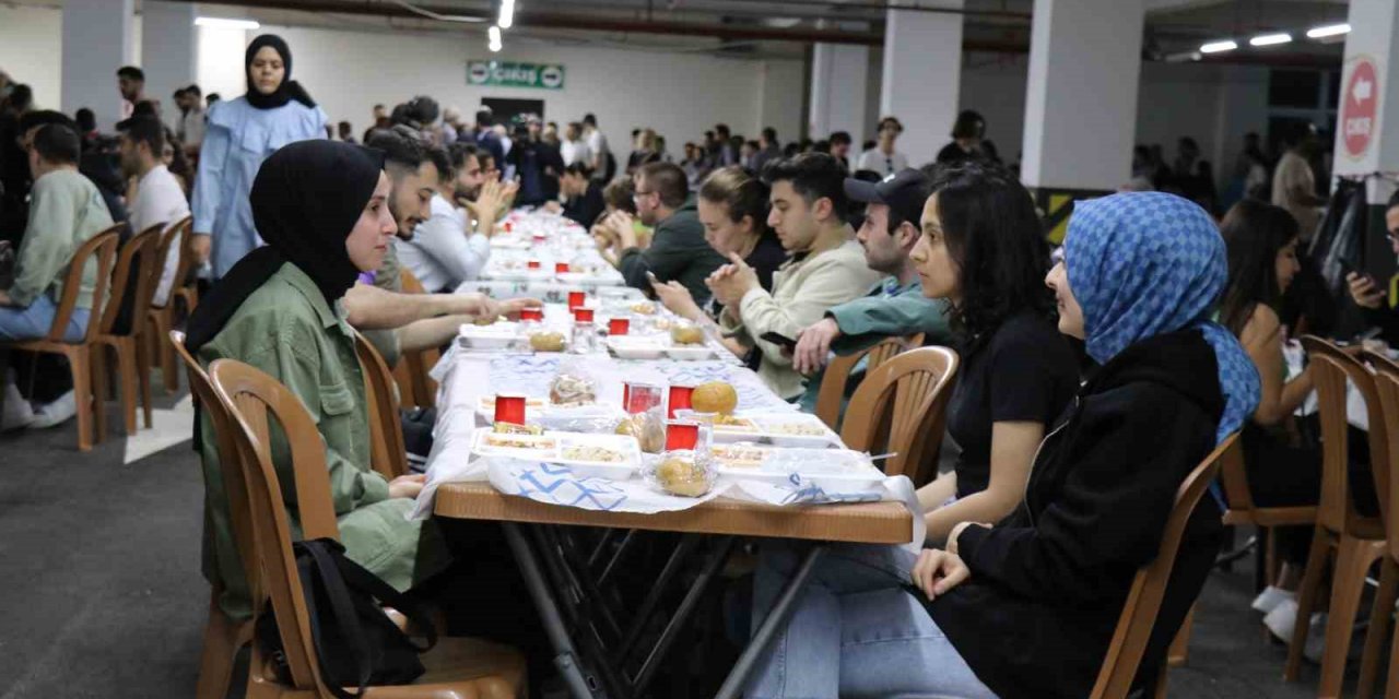 Denizli OSB Başkanvekili Baltalı 3 bin kişiye iftar verdi