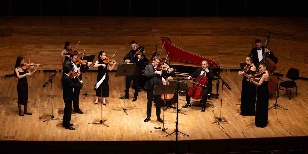 Yaşar Üniversitesinin kuruluş yıl dönümüne özel konser