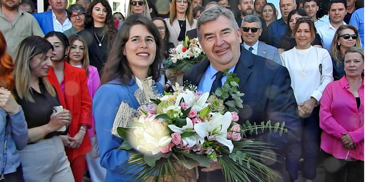 Çeşme’nin ilk kadın Belediye Başkanı Lal Denizli görevine başladı