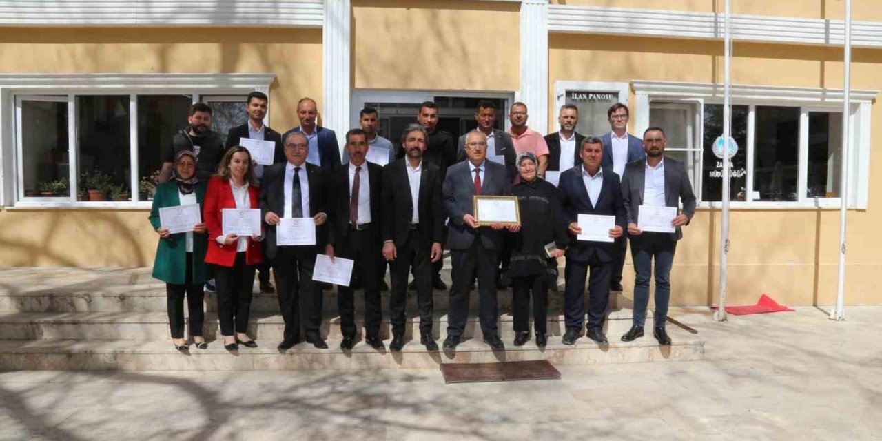 Çameli’nde 3. kez göreve seçilen Başkan Arslan mazbatasını aldı