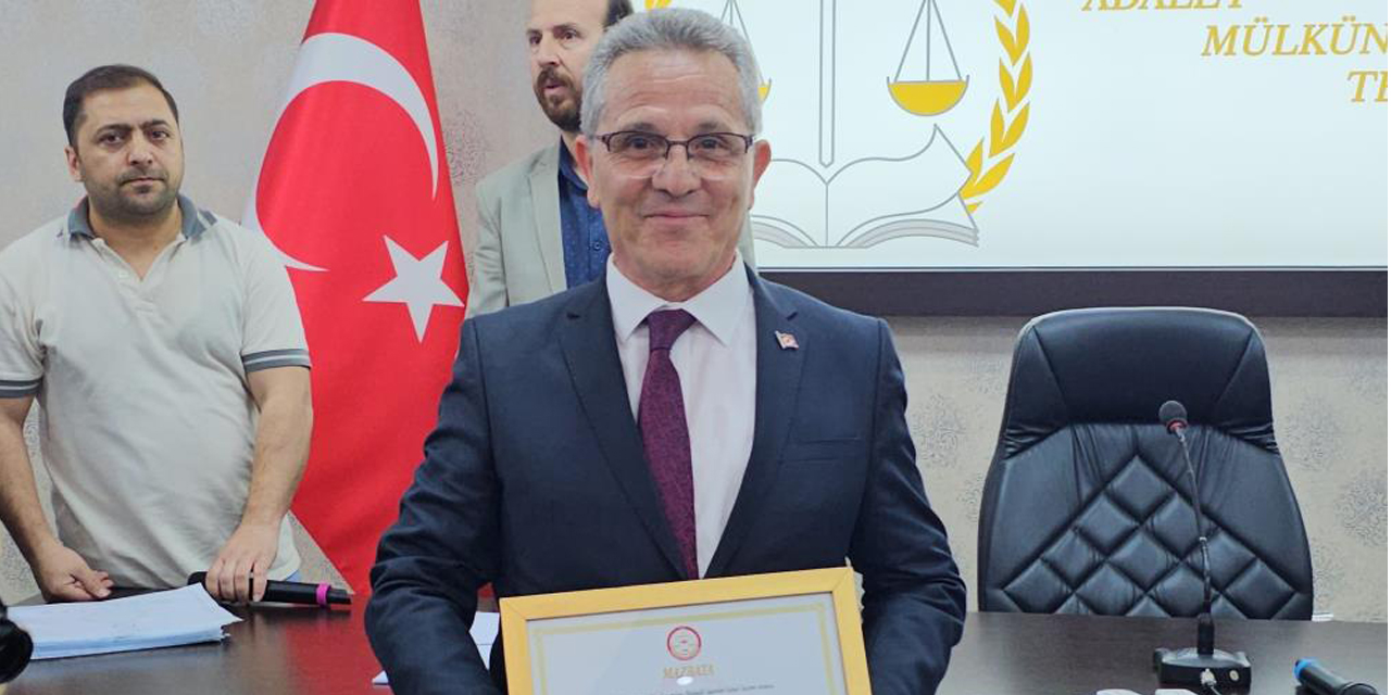 Nazilli’de Başkan Tetik, mazbatasını aldı