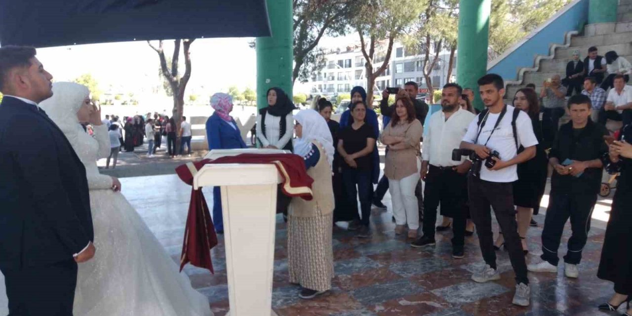 Fethiye’de 04 Nisan’da nikah yoğunluğu