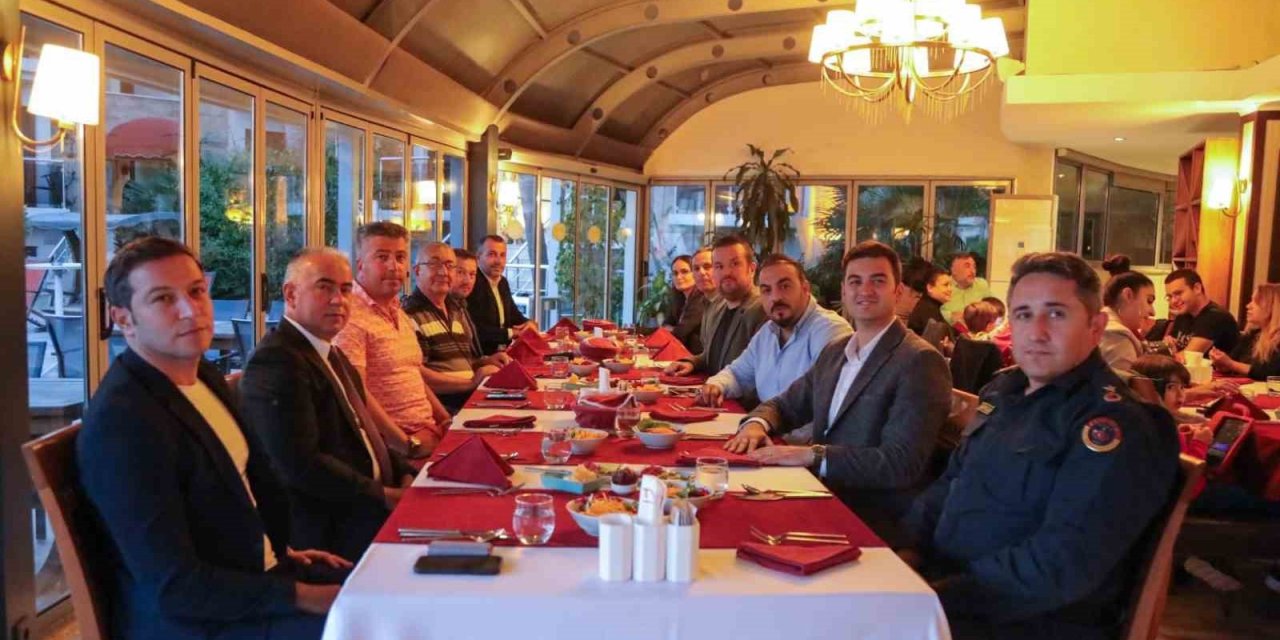 Bodrumlu gazeteciler protokol ile iftarda buluştu