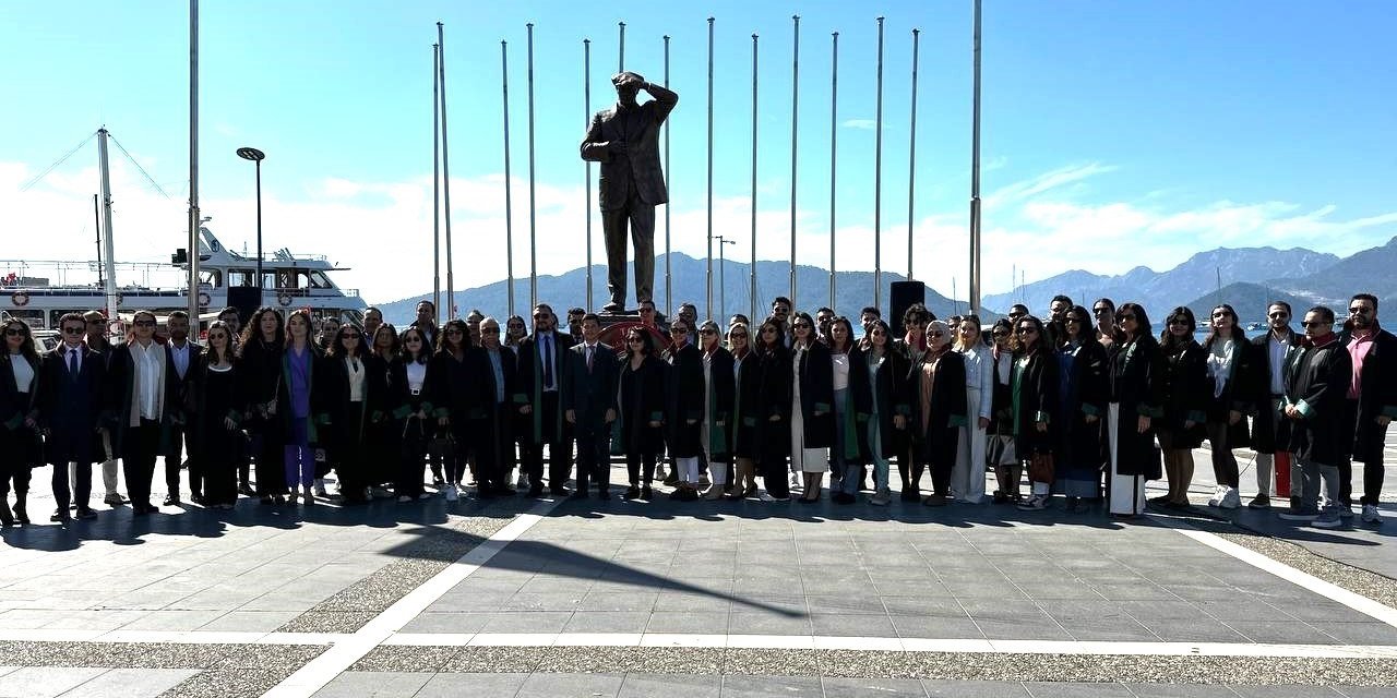 Marmarisli avukatlar günlerini kutladı