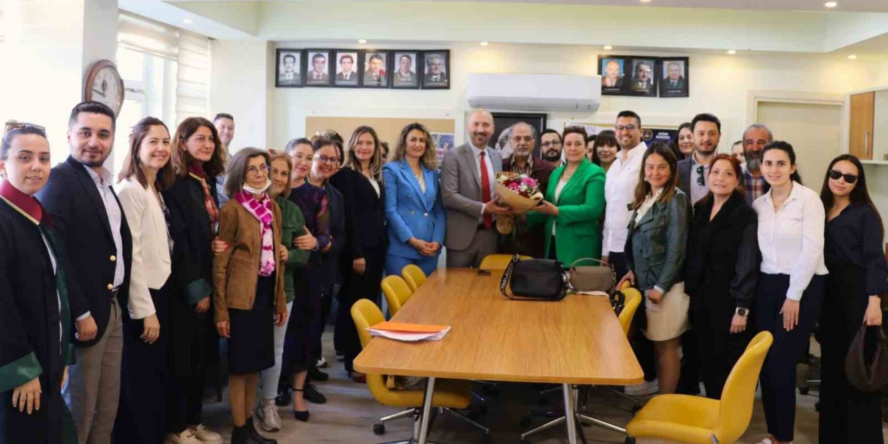 Başkan Arıkan Avukatları Unutmadı