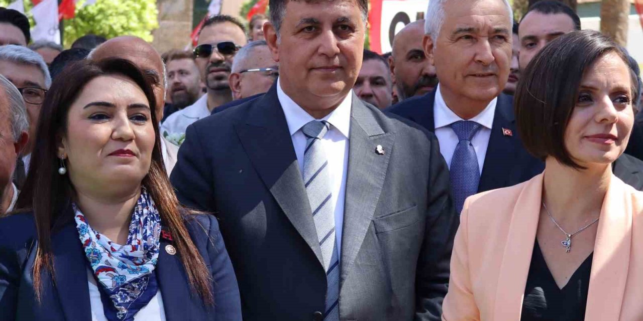 CHP İzmir teşkilatıyla bayramlaştı