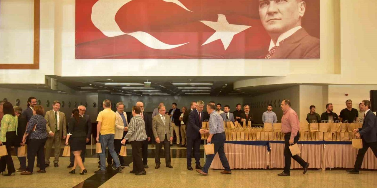 MSKÜ’de bayramlaşma töreni yapıldı