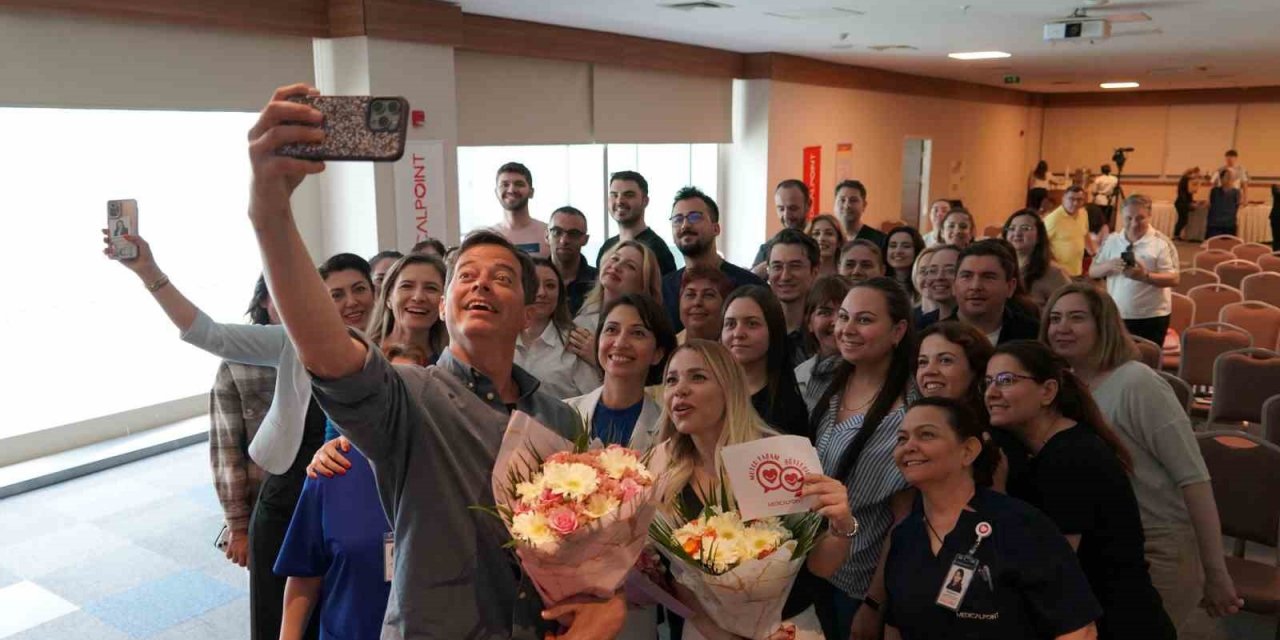 Ünlü oyuncu Alp Kırşan, İEÜ Medical Point’te babalık serüvenini anlattı