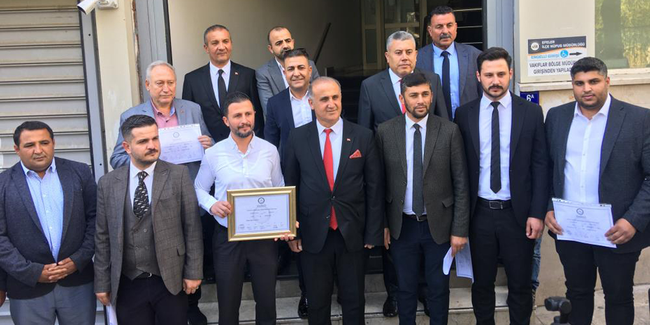 Başkan Kaya mazbatasını aldı