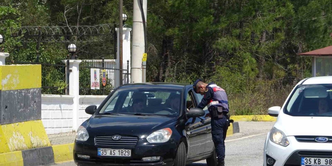 Marmaris’e bayram için 4 günde 40 bin araç girişi oldu