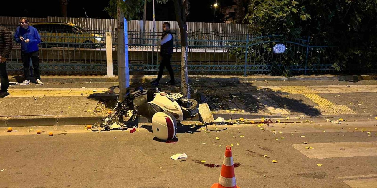 Motosiklet ağaca çarptı: 1 ölü