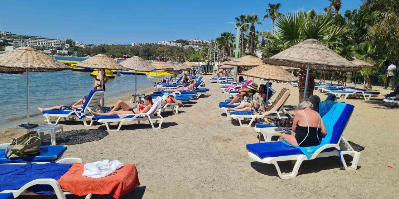 Bodrum sahillerinde bayram hareketliliği