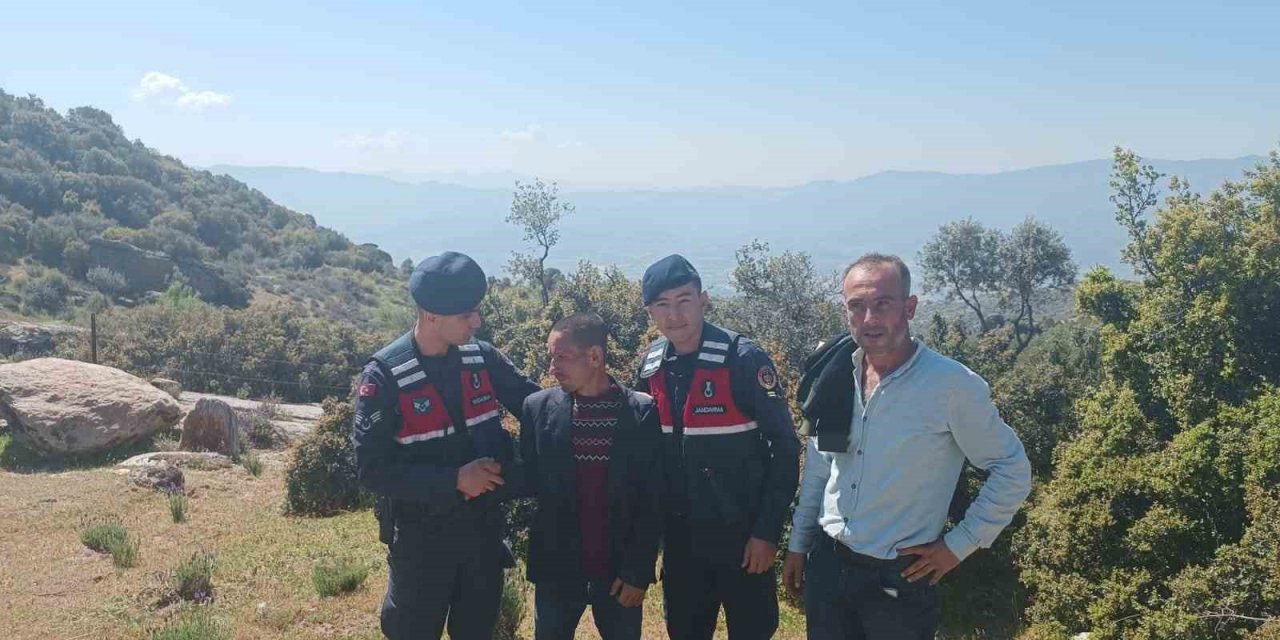 Kaybolan zihinsel engelli vatandaşı jandarma ekipleri buldu