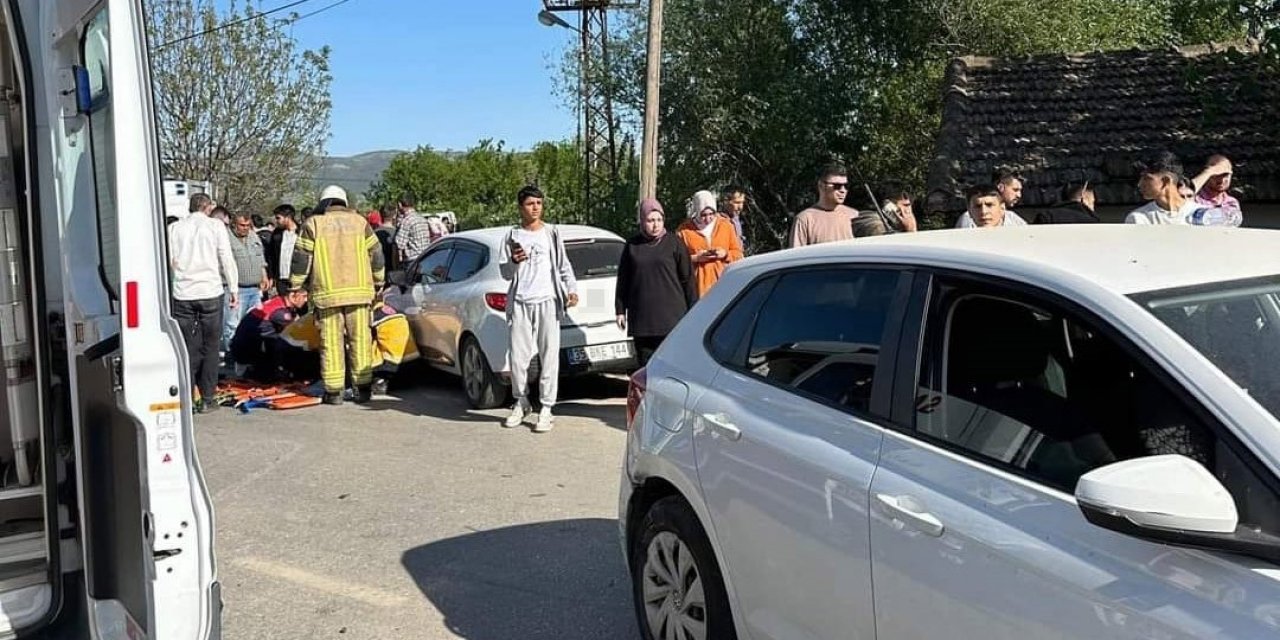 Kazada yola savrulan motosiklettekilere ikinci araç çarptı: 1 ölü, 2 yaralı