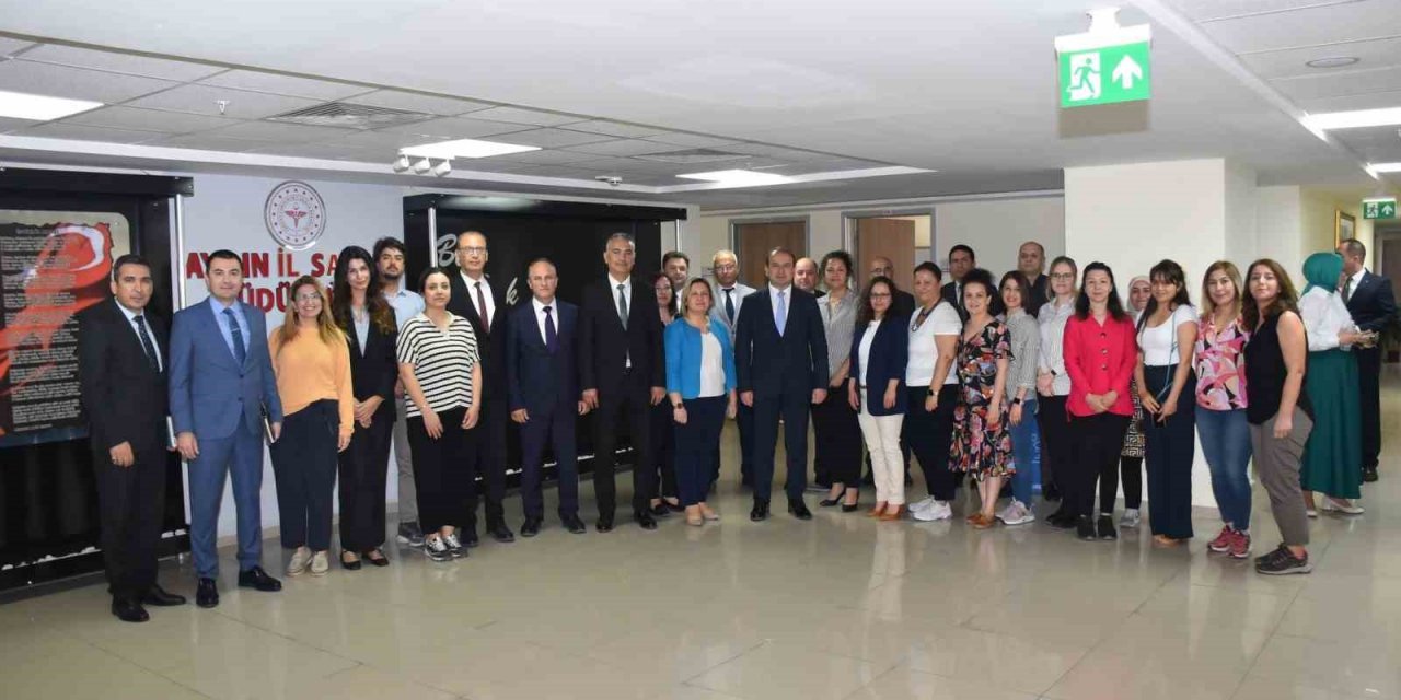 Sağlık personelleri bayramlaştı