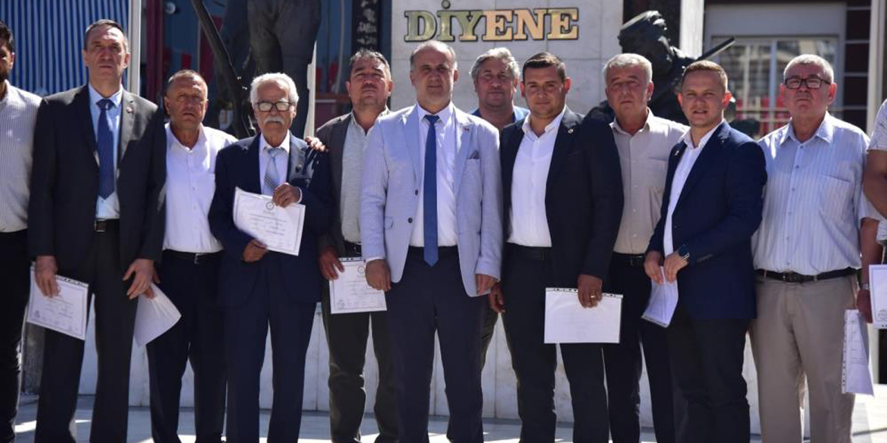 Başkan Kaya muhtarları yalnız bırakmadı