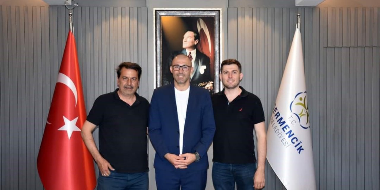 Başkan Zencirci, ziyaretçilerini kabul etmeye devam ediyor