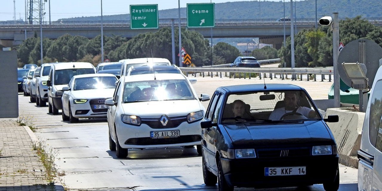 Bayram tatilinde Çeşme’ye gelen araç sayısı belli oldu