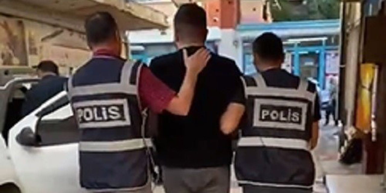 Yasa dışı silah ticareti yapan sevgililer yakalandı