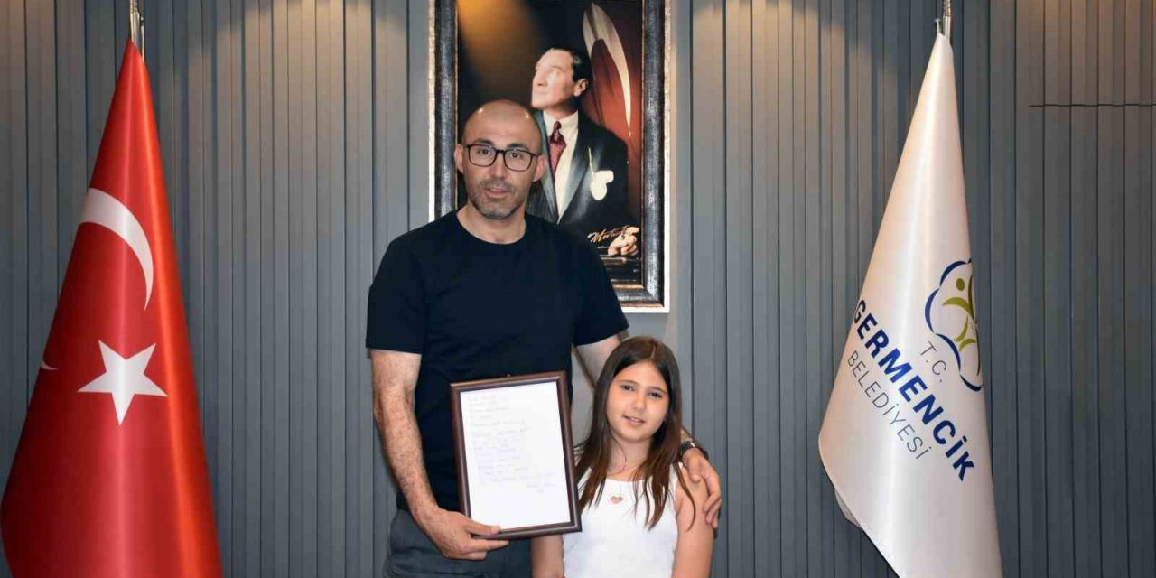 Minik Ertan’dan Başkan Zencirci’ye şiir sürprizi