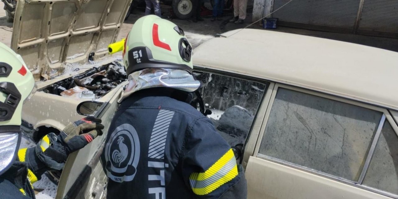Sürücünün marşa basmasıyla aracın alev alması bir oldu