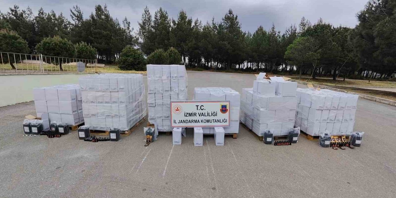 İzmir’de piyasa değeri 3 milyona yakın etil alkol malzemeleri ele geçirildi