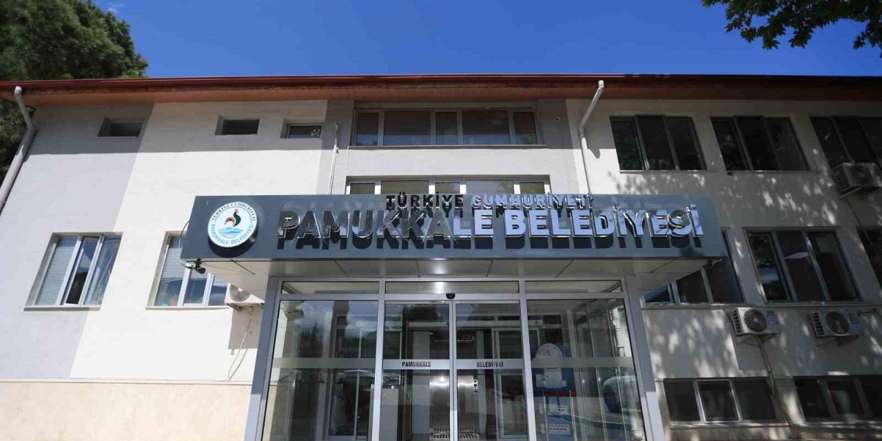 Pamukkale Belediyesi tabelasına Türkiye Cumhuriyeti ibaresi eklendi