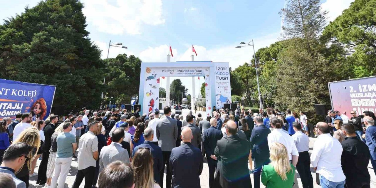 İzmir Kitap Fuarı Kültürpark’ta başladı
