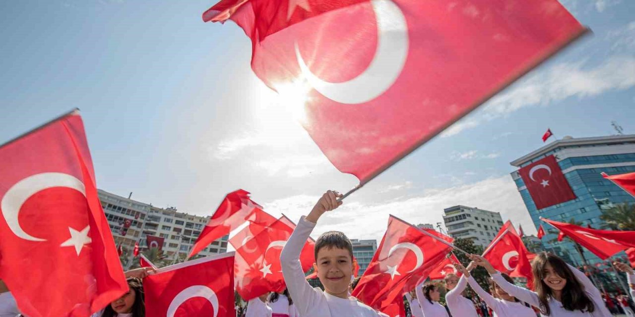İzmir’de 23 Nisan’da toplu ulaşım ücretsiz