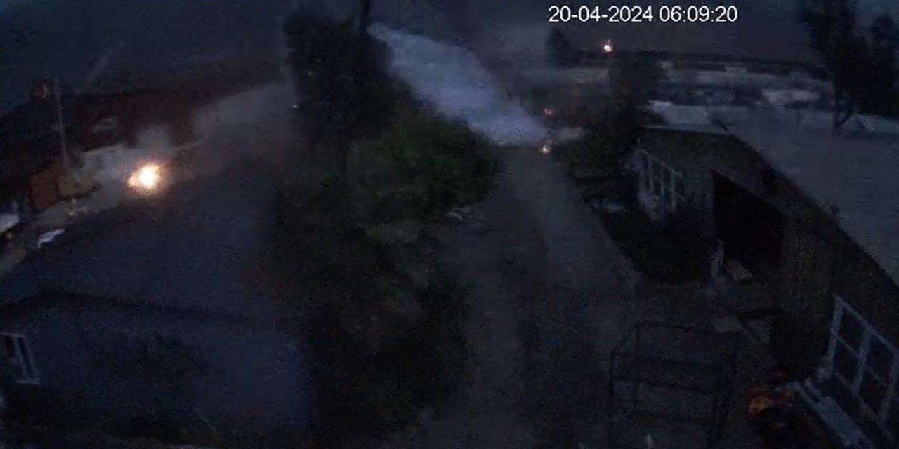 Marmaris’te çatıların uçma anı güvenlik kameralarına yansıdı