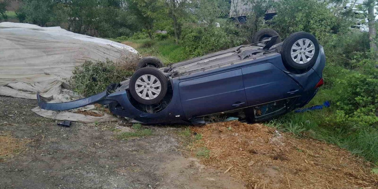 Tırın arkadan çarptığı otomobil takla attı; 3 yaralı