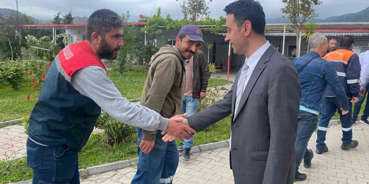 Başkan Önal, haftanın ilk mesaisine şantiyelerden başladı