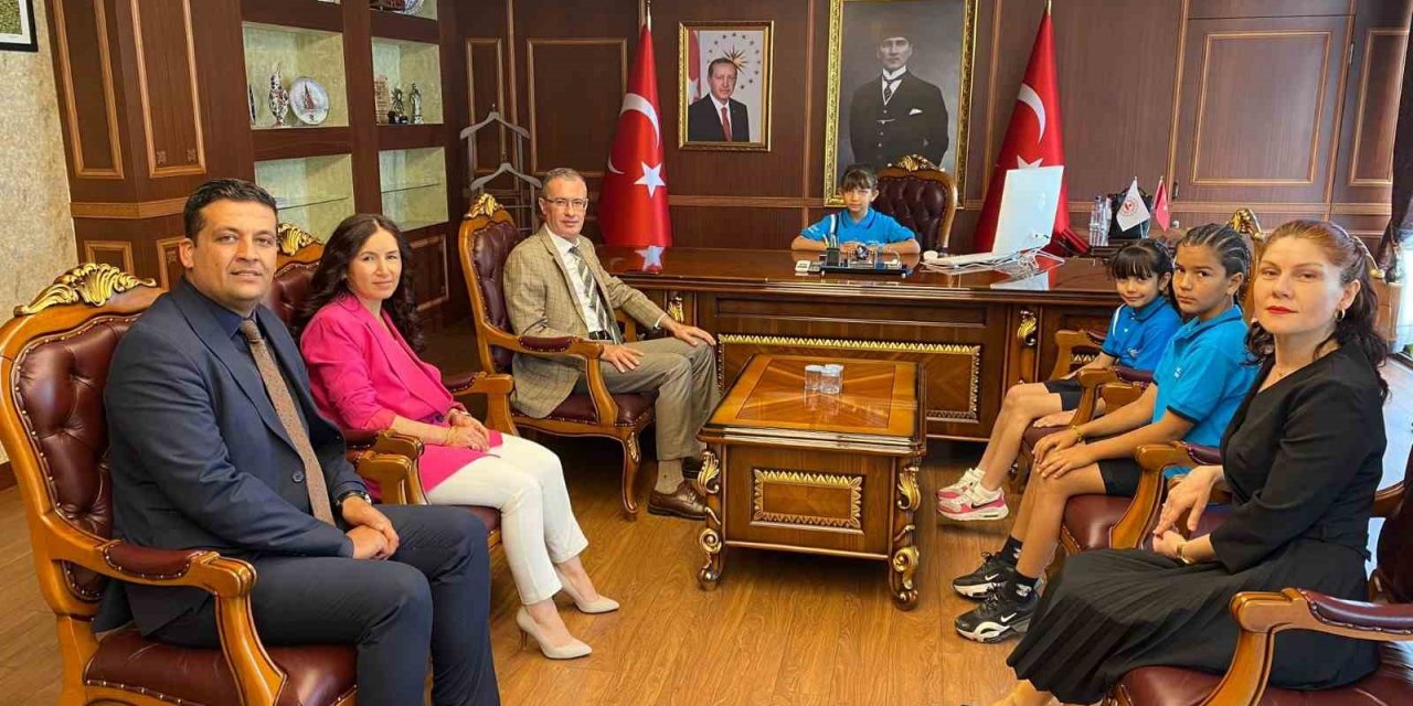 Fethiye Kaymakamı Ertaş, makamını çocuklara bıraktı