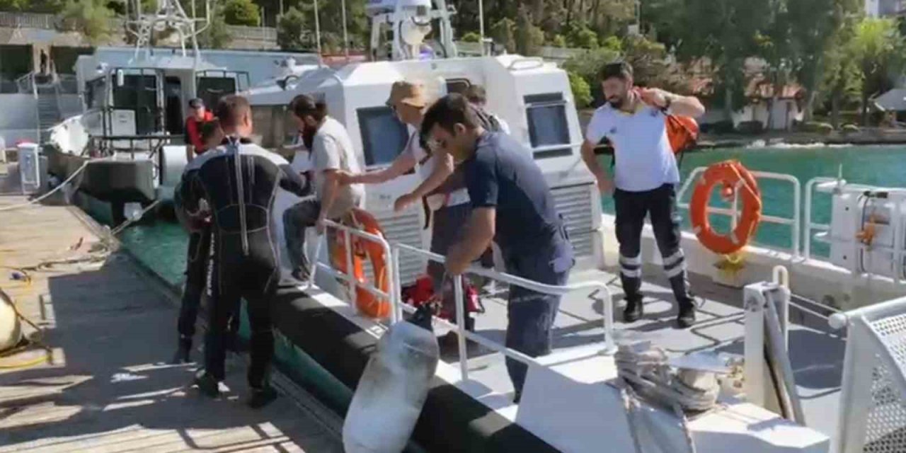 Boğulma tehlikesi yaşayan vatandaşa Sahil Güvenlikten tıbbi tahliye