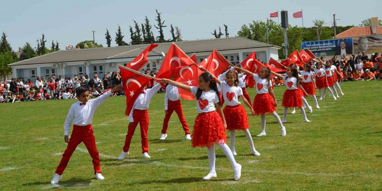 Didim’de 23 Nisan kutlamaları renkli geçti